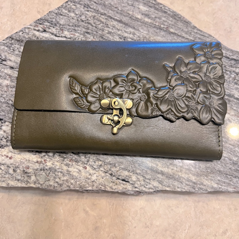 Patricia Nash Terresa Wallet